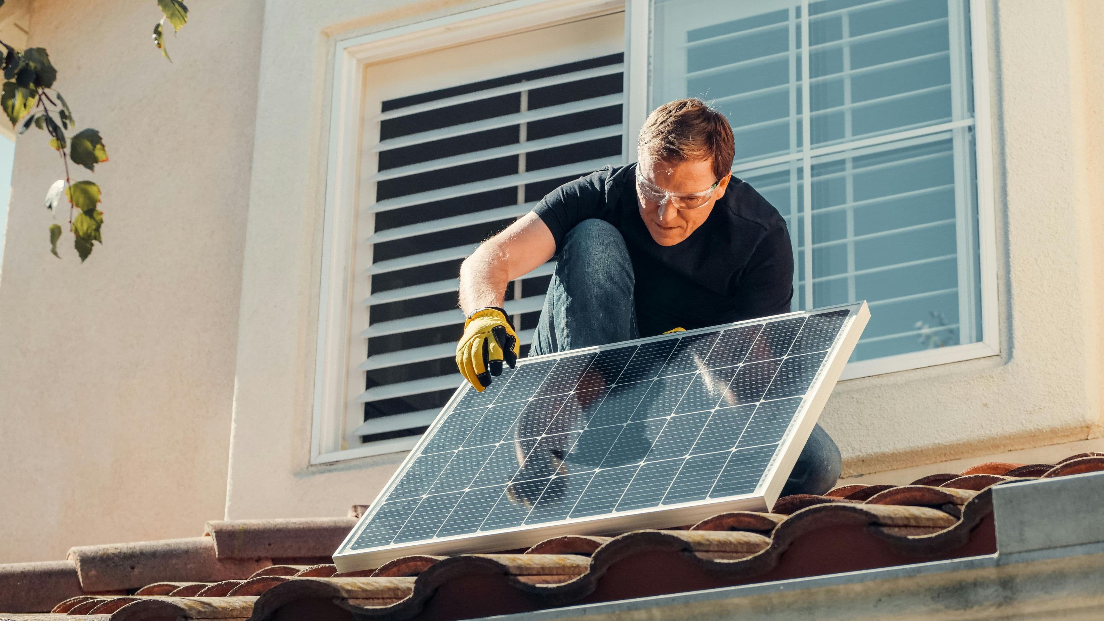 Why Your Neighbors Are Going Solar (and You Should Too)