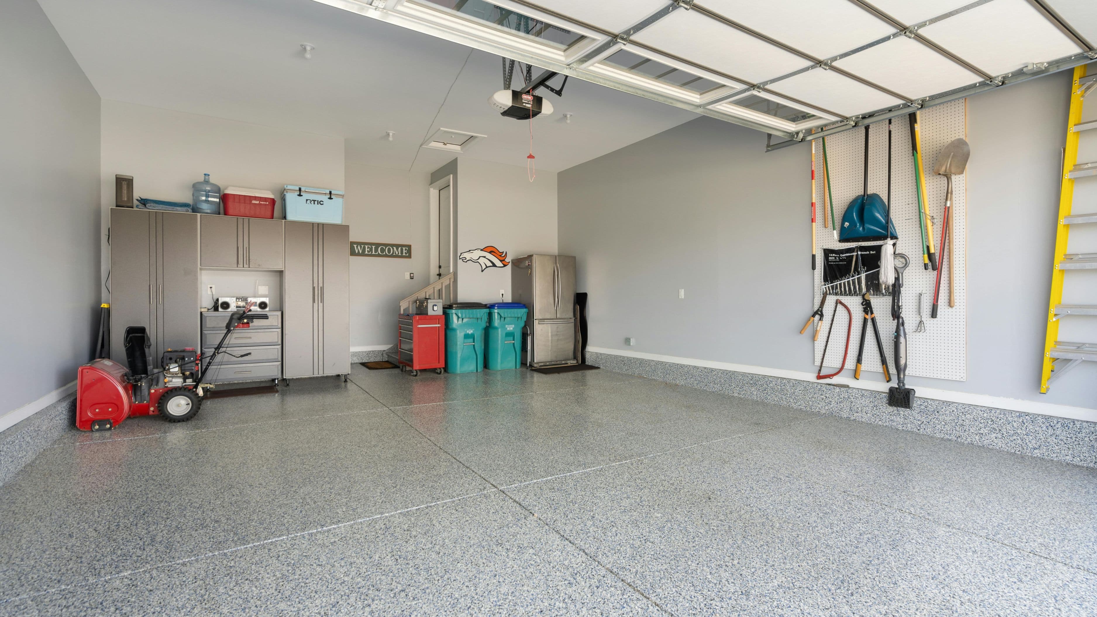 Pegboard VS. Slatwall: Which Garage Organization System Wins?