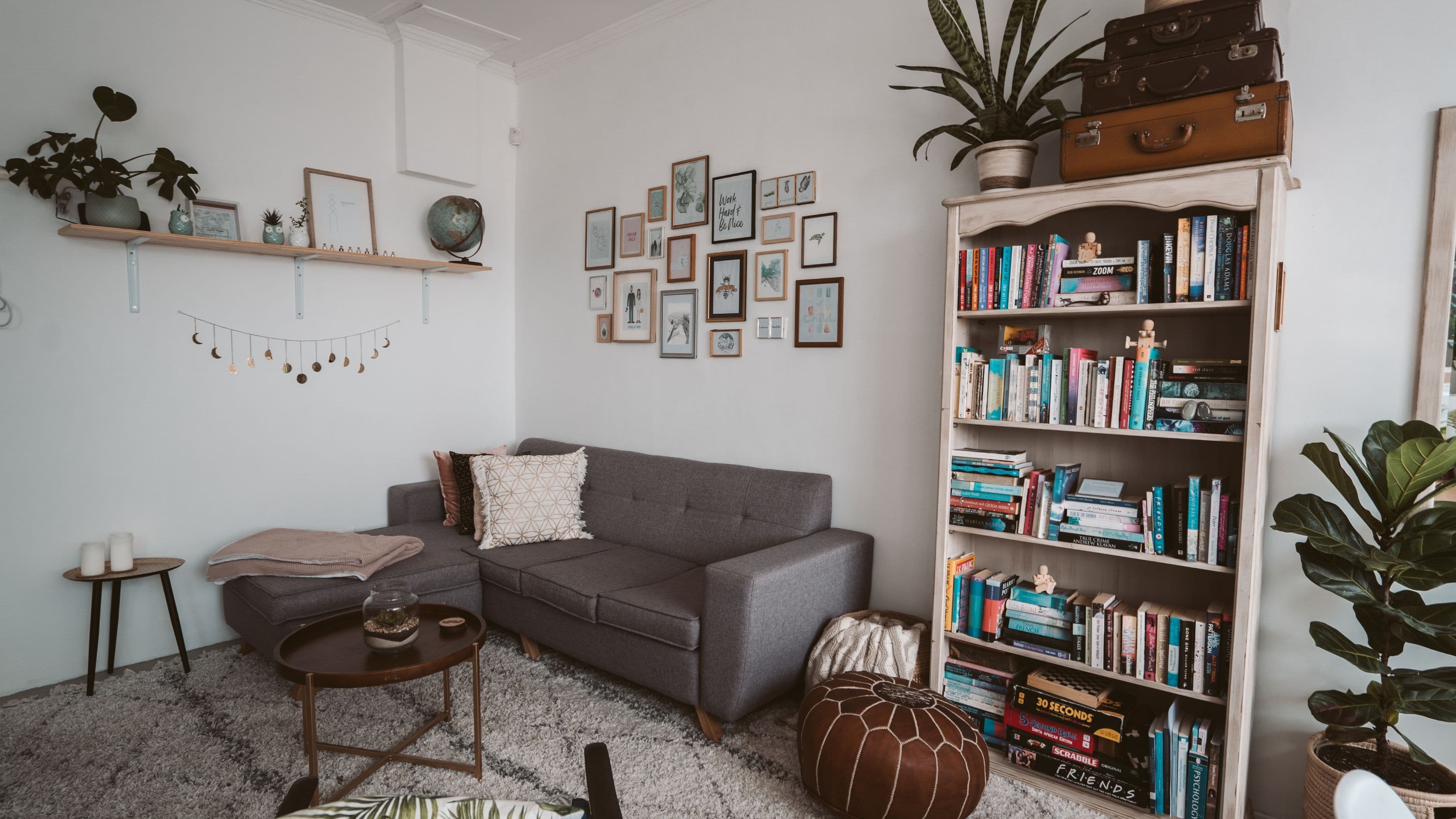 How to Style a Small Living Room Without Sacrificing Function